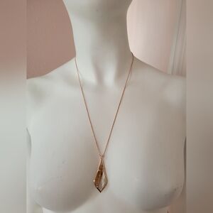 KENDRA SCOTT Elegant Gold Pendant Necklace